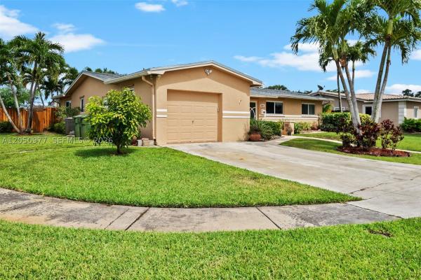 Pasadena Lakes, 2251 NW 87th Ave, Pembroke Pines, Florida 33024, image 2