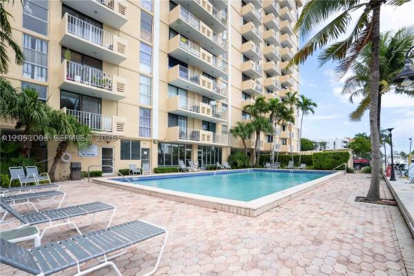 Vecino Del Mar, 2350 NE 135th St #403, North Miami, Florida 33181, image 3