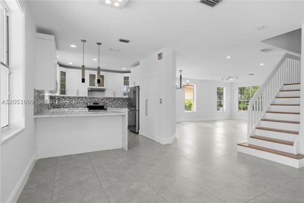 Diamond Lake, 4303 Diamond Row, Weston, Florida 33331, image 2