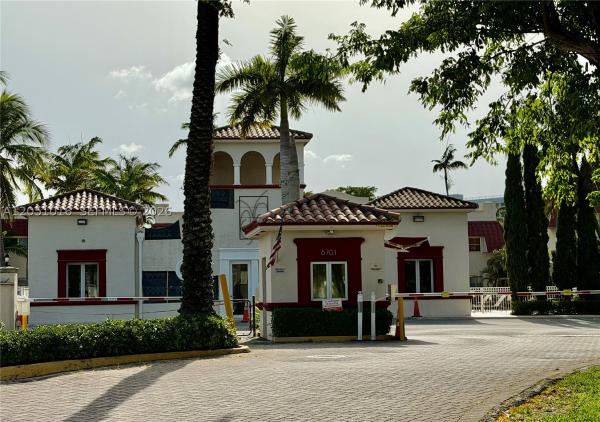 Villas Of Pinecrest, 6715 N Kendall Dr #707, Pinecrest, Florida 33156, image 1