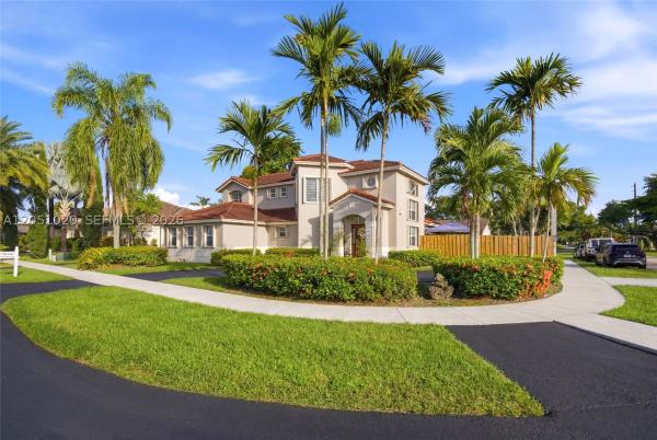 11980 SW 99th St, Unincorporated Dade County, Florida 33186, image 2
