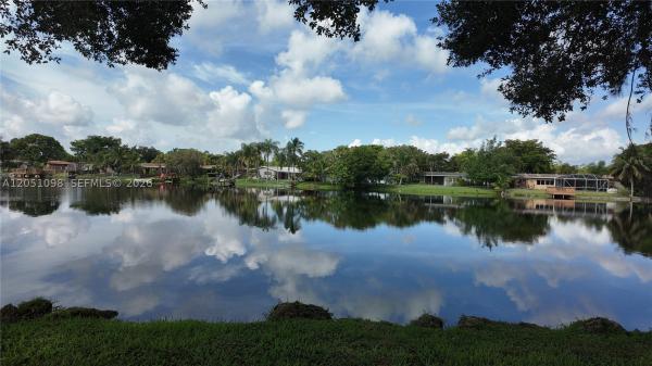 Cedarwoods At Pembroke Lakes, 2070 Sweet Gum Ave, Pembroke Pines, Florida 33026, image 3