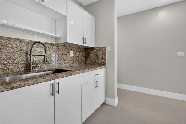 2216 SW 62nd Ave, Unincorporated Dade County, Florida 33155, image 1