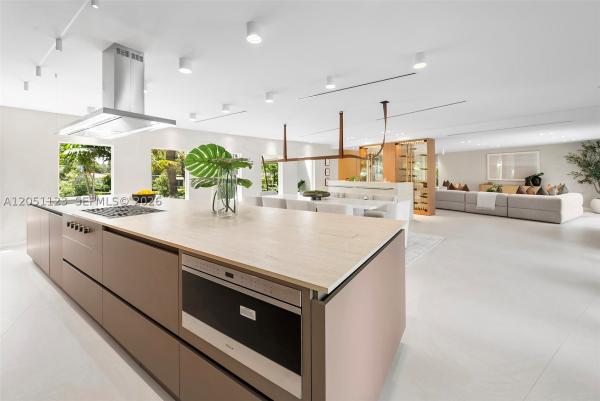 Hollywood Lakes, 900 N Northlake Dr, Hollywood, Florida 33019, image 3