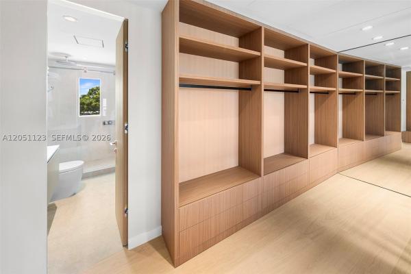 Hollywood Lakes, 900 N Northlake Dr, Hollywood, Florida 33019, image 2