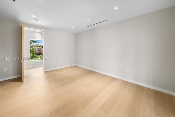 Hollywood Lakes, 900 N Northlake Dr, Hollywood, Florida 33019, image 1