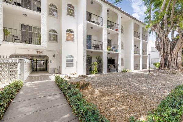 338 Majorca Ave #103, Coral Gables, Florida 33134, image 1
