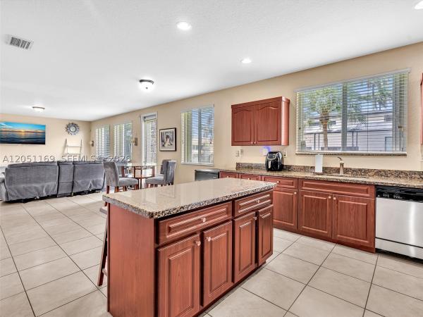 Sport Acres, 912 NW 204th St, Miami Gardens, Florida 33169, image 3