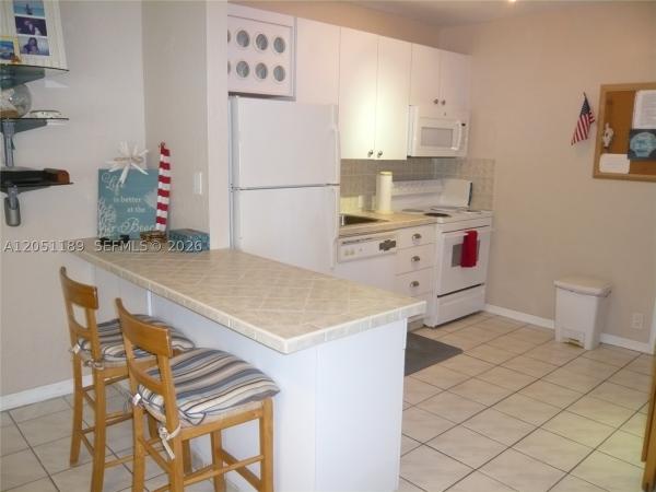 Ocean Grande Beach Club, 3300 N Surf Rd #9A, Hollywood, Florida 33019, image 2