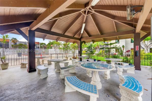 Casa Granada, 8701 SW 141st St #L-6, Palmetto Bay, Florida 33176, image 2