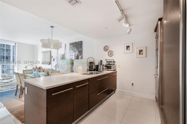 Icon Brickell Tower 1, 475 Brickell Ave #3111, Miami, Florida 33131, image 1