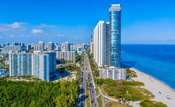Arlen House East, 100 Bayview Dr #2014, Sunny Isles Beach, Florida 33160, image 2