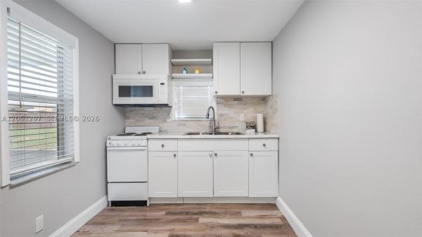 Strathford Heights, 523 N 60th Way, Hollywood, Florida 33024, image 2
