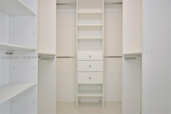 Icon Brickell Tower 1, 465 Brickell Ave #3205, Miami, Florida 33131, image 3
