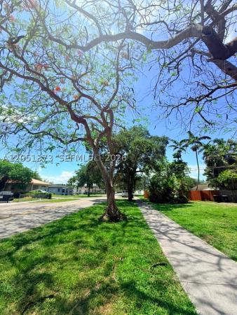 Miami Springs No HOA, 201 Flagler Dr, Miami Springs, Florida 33166, image 1