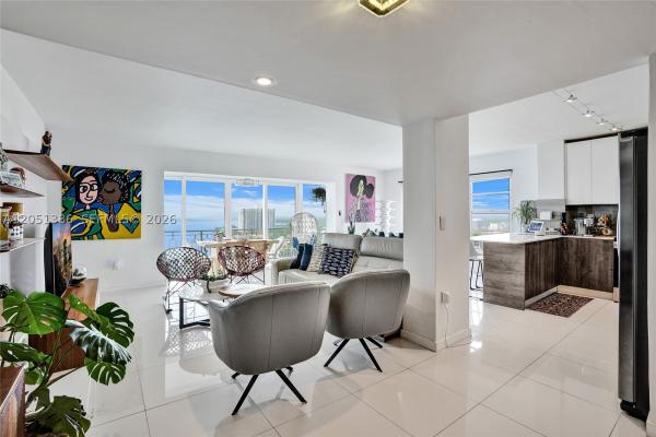 11111 Biscayne Blvd #19G, Unincorporated Dade County, Florida 33181, image 2