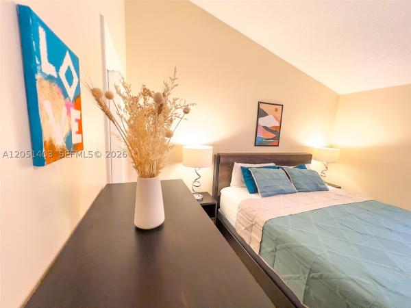Cache, 8723 Forest Hills Blvd, Coral Springs, Florida 33065, image 2