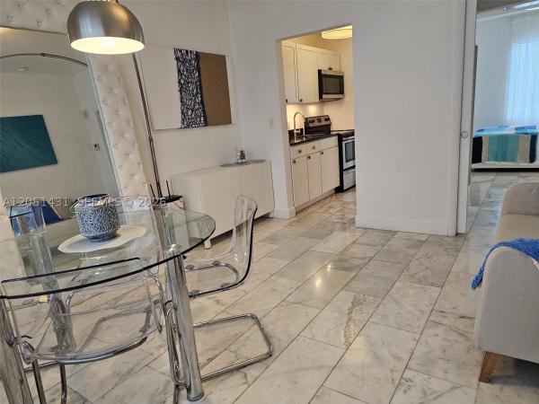 Art Nouveau, 918 Jefferson Ave #8, Miami Beach, Florida 33139, image 2
