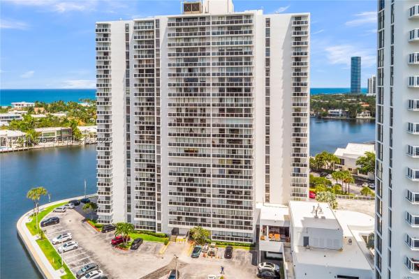 Waterview 2, 20515 E Country Club Dr #248, Aventura, Florida 33180, image 3