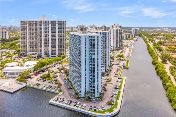 Waterview 2, 20515 E Country Club Dr #248, Aventura, Florida 33180, image 1