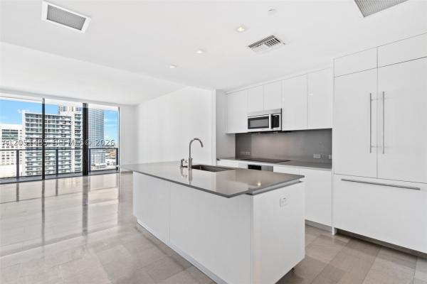 Reach Brickell City Centre, 68 SE 6th St #1706, Miami, Florida 33131, image 1