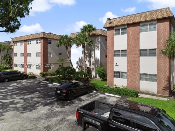 Arrowhead, 2431 SW 82nd Ave #203, Davie, Florida 33324, image 2