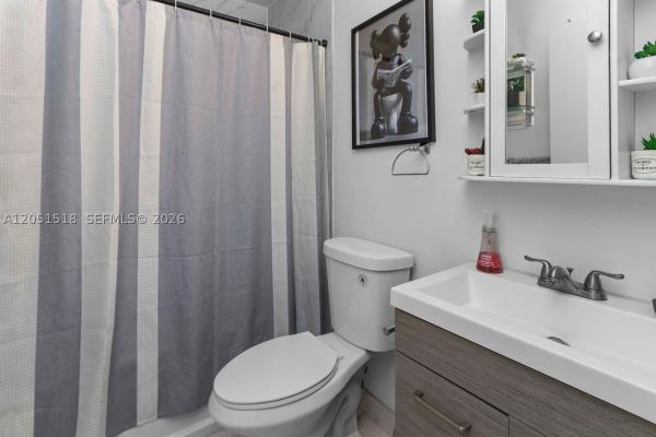 El Prado Country Club, 2884 W 75th St, Hialeah, Florida 33018, image 3