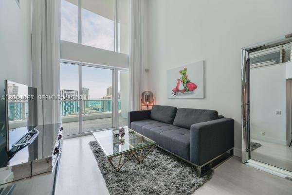 Brickell On The River South Tower, 41 SE 5th St #2009, Miami, Florida 33131, image 2
