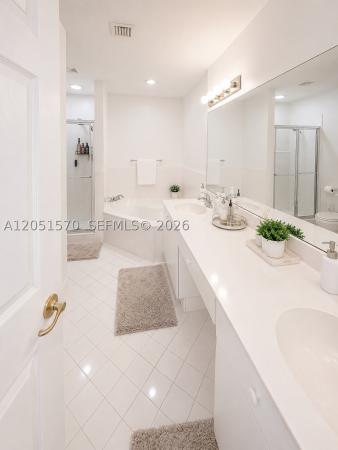 5724 NW 112th Pl, Doral, Florida 33178, image 1