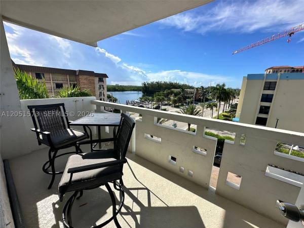 Hollywood Towers, 3111 N Ocean Dr #401, Hollywood, Florida 33019, image 3