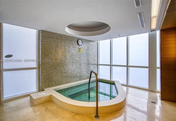 Trump Royale, 18201 Collins Ave #4209A, Sunny Isles Beach, Florida 33160, image 3