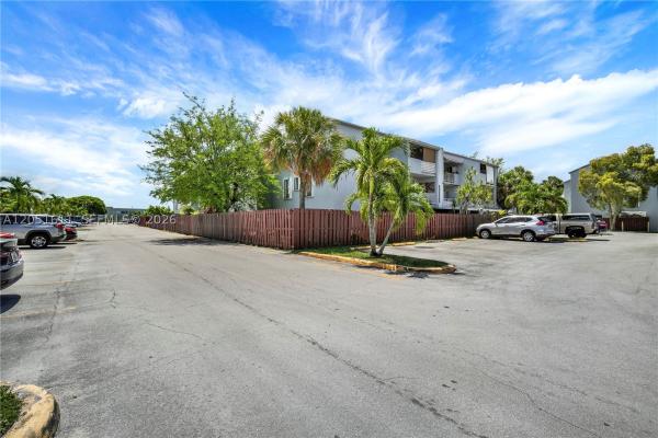 Los Suenos, 1755 W 60th St #D-204, Hialeah, Florida 33012, image 2