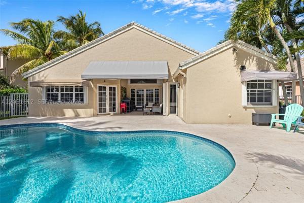 Cedar Falls, 1045 Cedar Falls Dr, Weston, Florida 33327, image 2