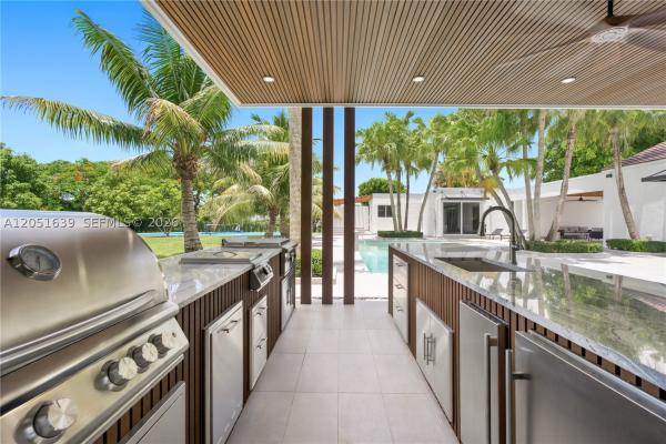 10420 SW 64th St, Unincorporated Dade County, Florida 33173, image 2