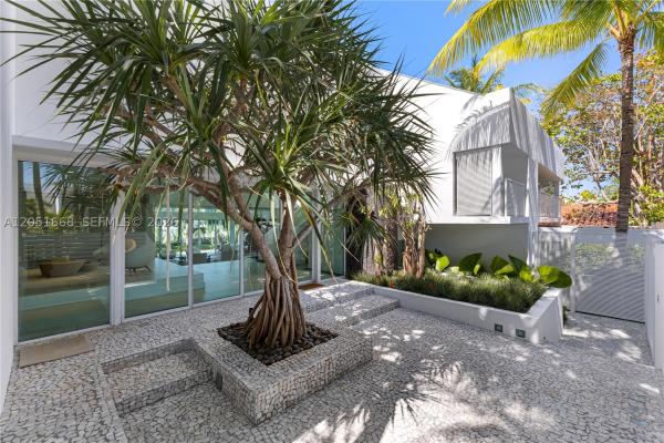 Cape Florida, 161 Cape Florida Dr, Key Biscayne, Florida 33149, image 3