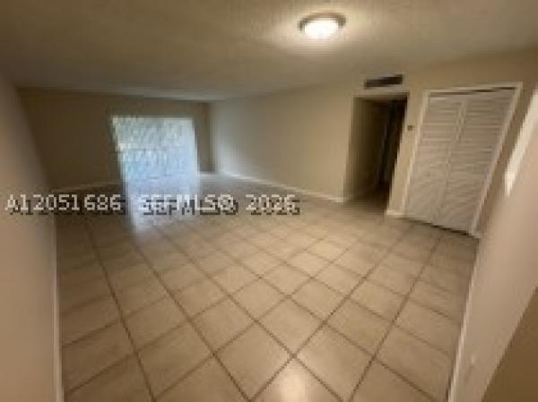 8445 Springtree Dr #107B, Sunrise, Florida 33351, image 2