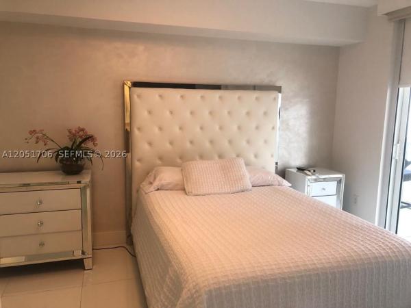 50 Biscayne, 50 Biscayne Blvd #2810, Miami, Florida 33132, image 2