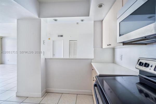 5600 Collins, 5600 Collins Ave #7J, Miami Beach, Florida 33140, image 3