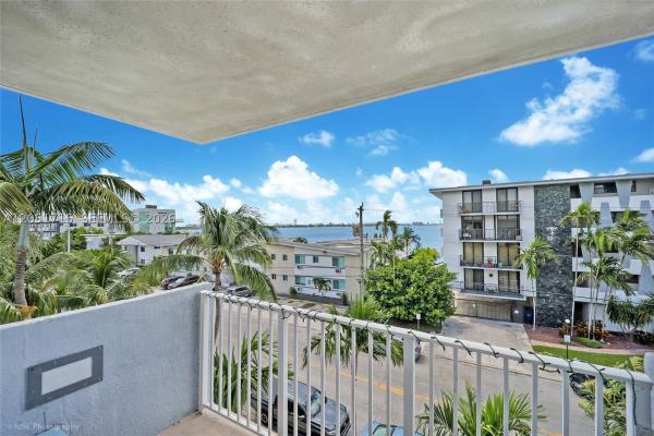 North Bay Villas, 1801 S Treasure Dr #421, North Bay Village, Florida 33141, image 3