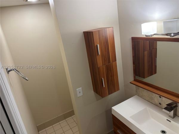 10521 Mahogany Key Cir #204, Unincorporated Dade County, Florida 33196, image 1