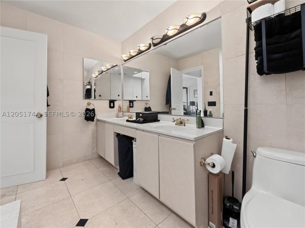 9720 E Calusa Club Dr, Unincorporated Dade County, Florida 33186, image 1