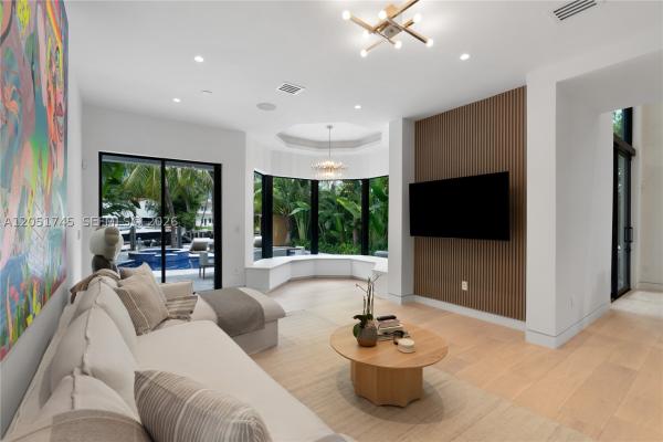 Nursery, 4442 Prairie Ave, Miami Beach, Florida 33140, image 2