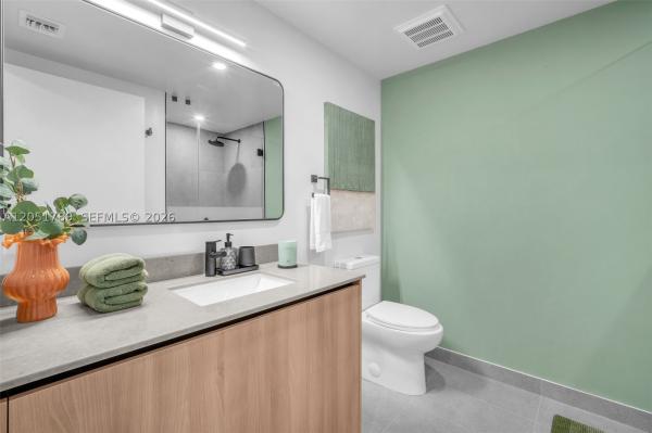 121 NE 5th St #304, Miami, Florida 33132, image 1