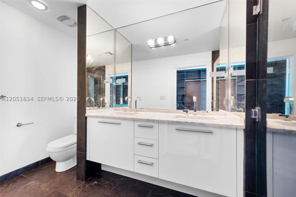 900 Biscayne Bay, 900 Biscayne Blvd #2404, Miami, Florida 33132, image 2