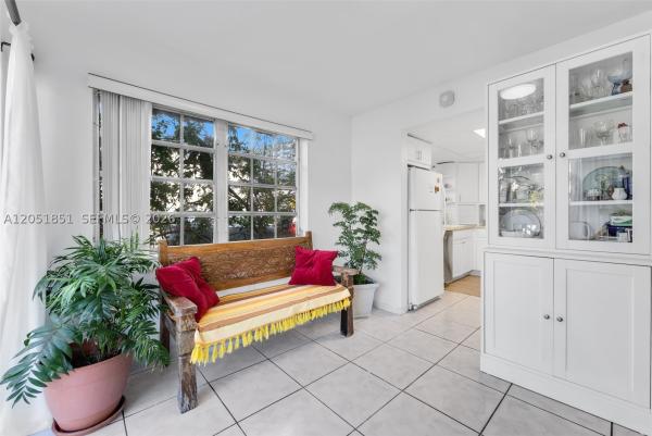 Sutton House, 11840 NE 19th Dr #9, North Miami, Florida 33181, image 2