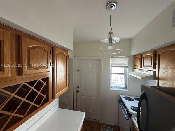 Almeria Gardens, 42 Almeria Ave #21, Coral Gables, Florida 33134, image 2