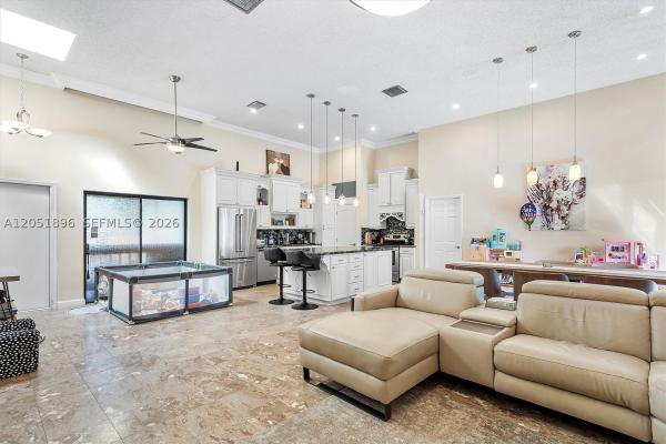 Harbourwood Villas, 2707 S Parkview Dr, Hallandale Beach, Florida 33009, image 1