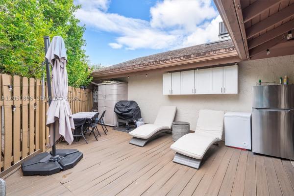 Harbourwood Villas, 2707 S Parkview Dr, Hallandale Beach, Florida 33009, image 3