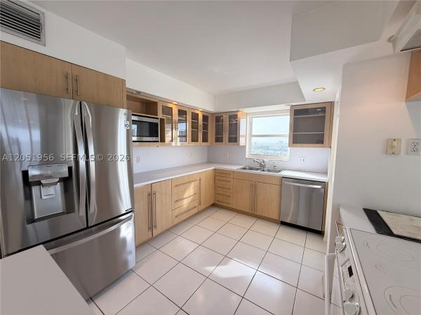Aristocrat Ocean & Lakeview, 1200 Hibiscus Ave #902, Pompano Beach, Florida 33062, image 2