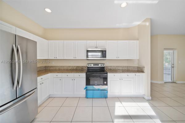 Bali At Oasis, 3641 NE 4th St, Homestead, Florida 33033, image 2